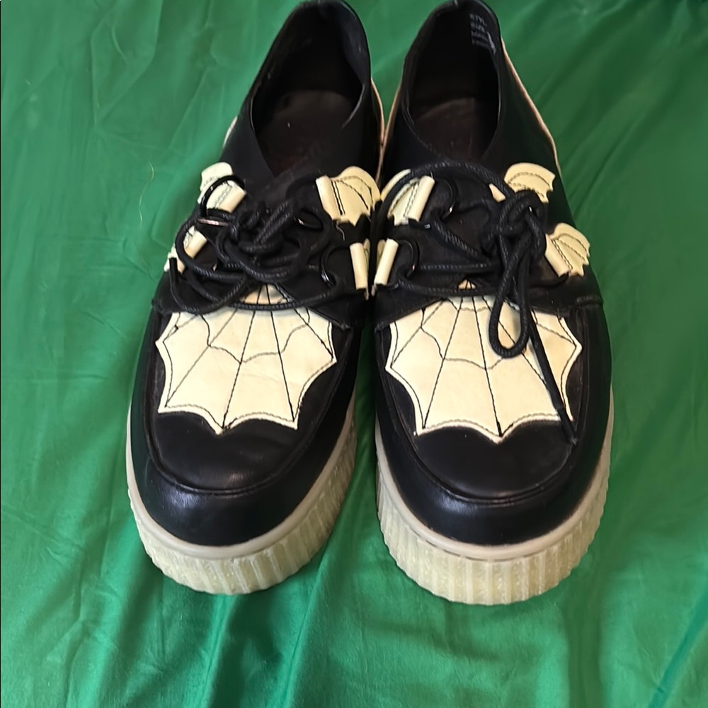 Glow in the dark creepers sz8